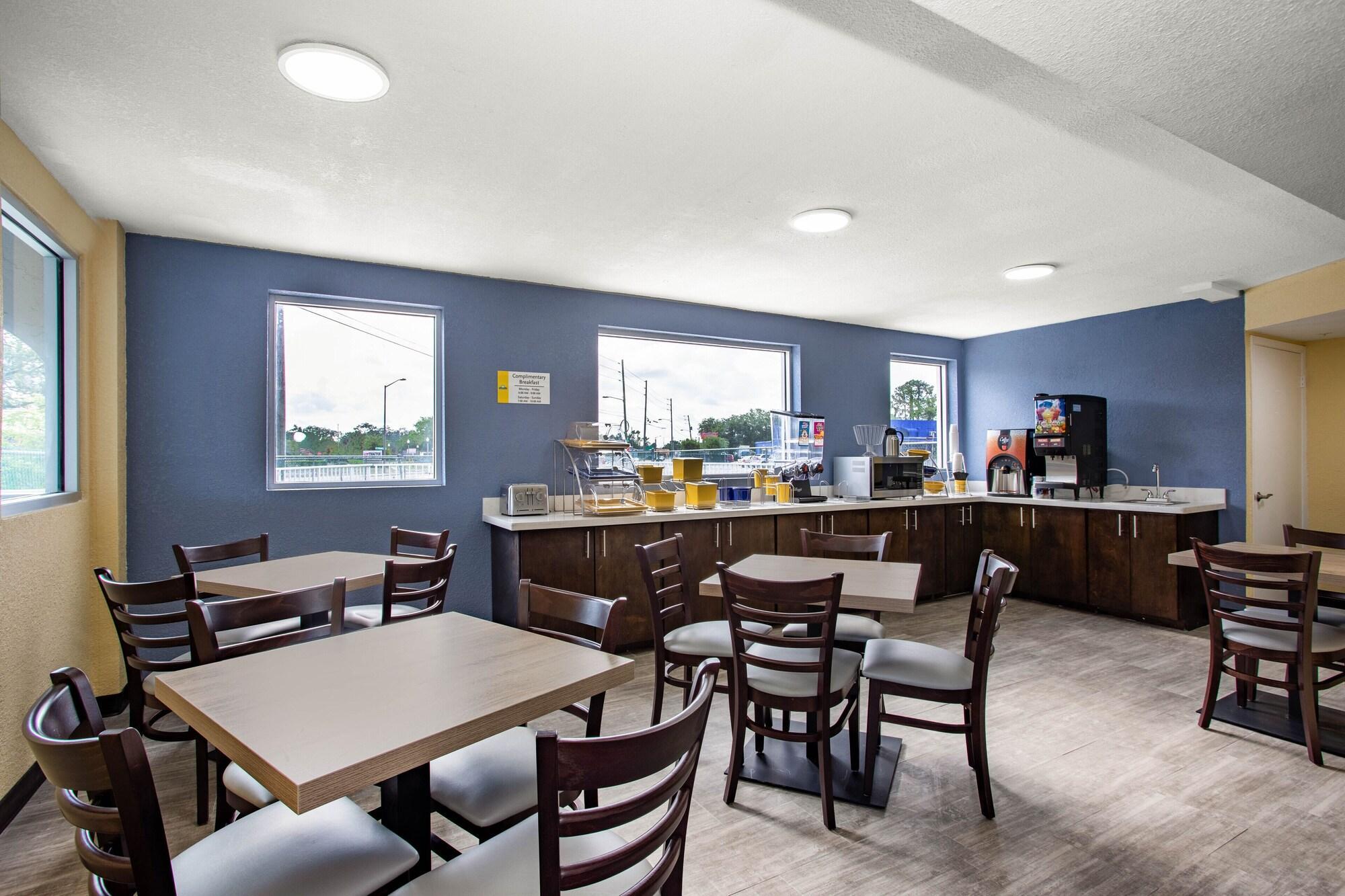 Days Inn By Wyndham Apopka/Orlando Buitenkant foto